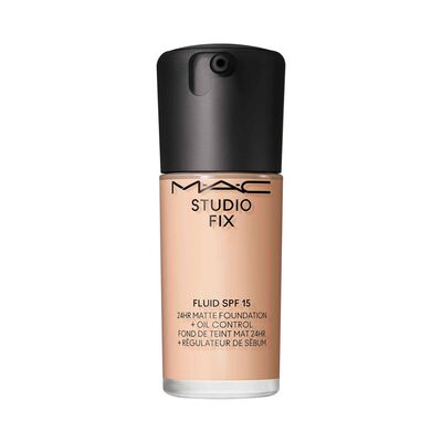 STUDIO FIX FLUID FPS 15 24HR MATTE FOUNDATION + OIL CONTROL (BASE DE MAQUILLAJE)